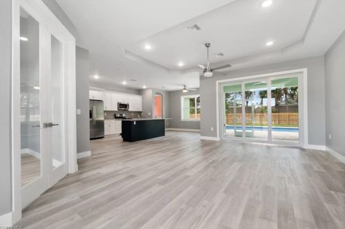 28124 Sunset Dr, Bonita Springs FL  34134-7503 exterior