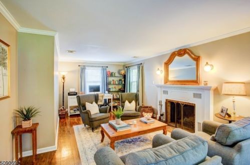 426 Buckhorn Dr, Belvidere NJ  07823-2707 exterior