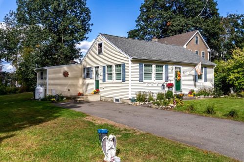 3 Lakeview St, Salem, NH 03079-1965
