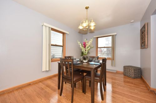 5555 56, Milwaukee WI 53218-3221 exterior