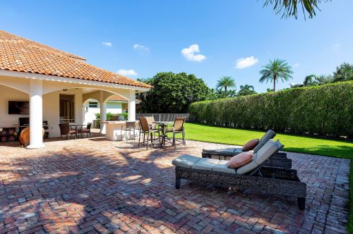 2400 Newbury Ct, West Palm Beach FL  33414-7736 exterior