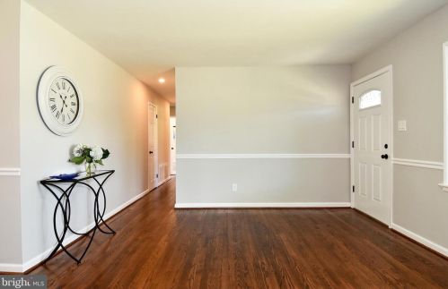 8913 Lagrange St, Lorton VA  22079-1626 exterior