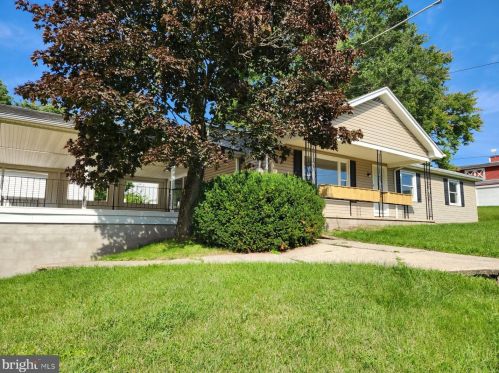 602 Pine St, Jim Thorpe, PA 18229-1512