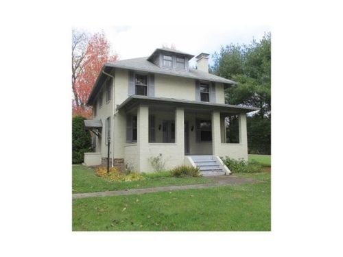311 Arnold Palmer Dr, Latrobe, PA 15650-9062