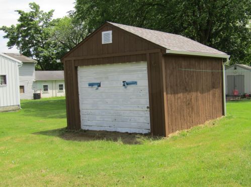 528 Ridge Ave, Crooksville, OH 43731-1060