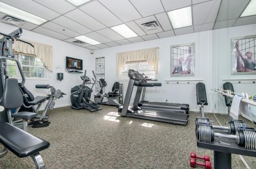 8 Westfield Ln, White Plains NY  10605-5459 exterior