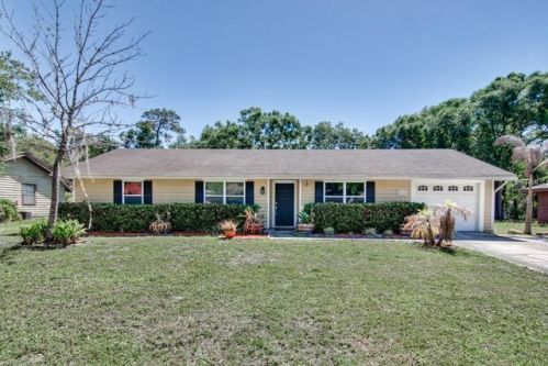5122 Forestgreen Dr, Lakeland, FL 33811-1612