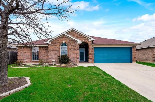 3613 Princess Victoria Ct, Fort Worth, TX 76137-6076