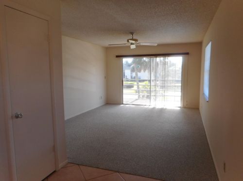 8 Vista Gardens Trl, Vero Beach, FL 32962-0728