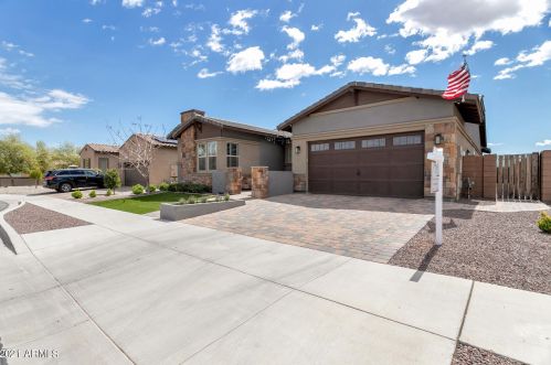 15957 Shaw Butte Dr, Sun City, AZ 85379-1100