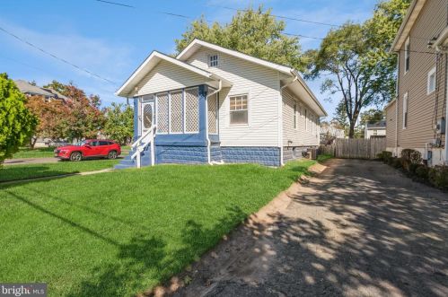 239 Chestnut St, West Deptford NJ  08093-1307 exterior