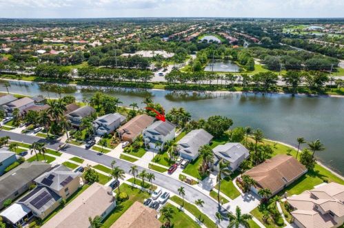 6228 Lansdowne Cir, Boynton Beach, FL 33472-5105