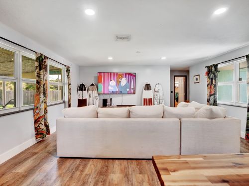 647 9th Ave, Boynton Beach FL  33435-3209 exterior