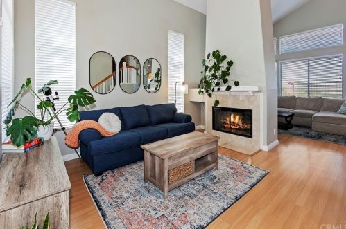 41 Acorn Rdg, Trabuco Canyon, CA 92688-5508