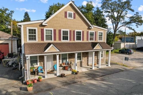 10 Burnside Ave, Congers, NY 10920-2082