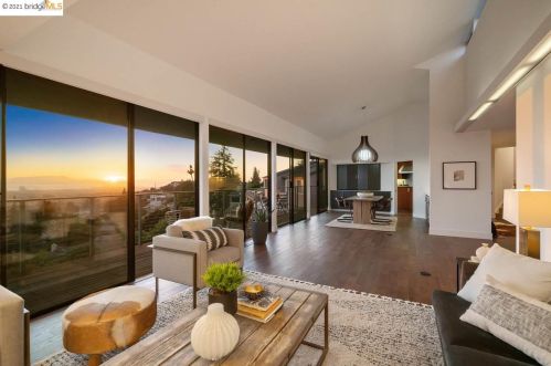 676 Blair Ave, Oakland, CA 94611-3406