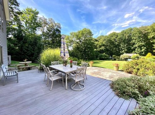 172 Downing Rd, Pleasant Valley, NY 12569-7526