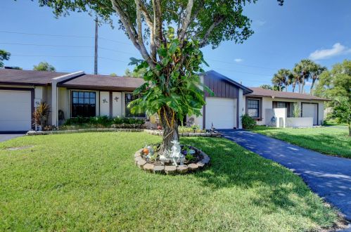 5284 Breadfruit Cir, Delray Beach, FL 33484-9118