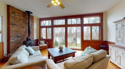 83 Lake Ridge Dr, East Hampton, CT 06447-1326