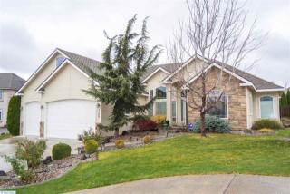 3109 Canyon Lakes Dr, Kennewick, WA 99337-2551