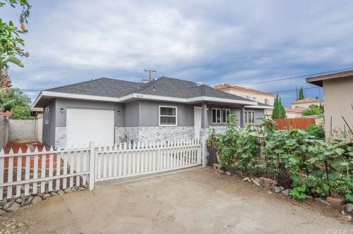 8829 Elm Ave, Temple City, CA 91780-1807