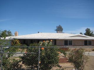 15940 Tokay St, Victorville, CA 92395-9516