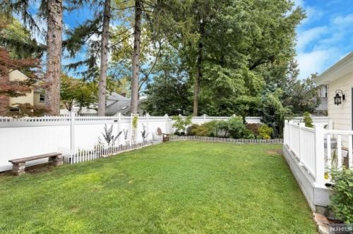 121 Herrick Ave, Teaneck NJ  07666-4106 exterior