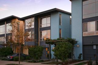 3309 Magnolia St, Oakland, CA 94608-4125