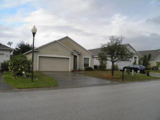 432 Graystone Blvd, Davenport FL  33837-8833 exterior