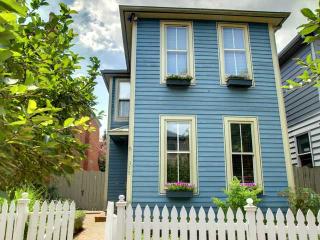 375 Sycamore St, Columbus, OH 43206-2285