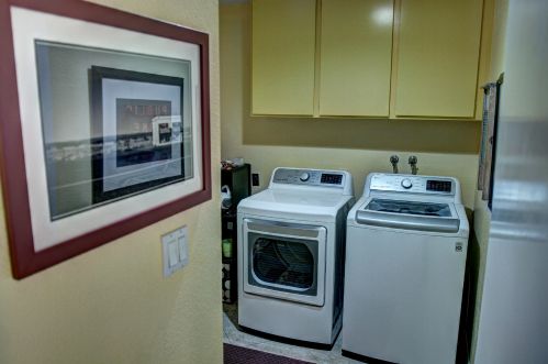 19 Leon Way, Rancho Mirage CA  92270-4736 exterior