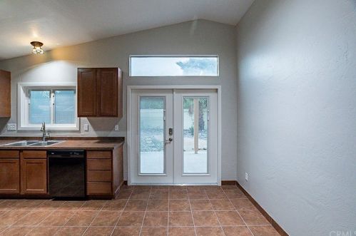 32066 Calle Novelda, Temecula CA 92592-3760 exterior