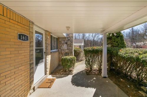 161 Goucher Dr, Pittsburgh, PA 15236-1029