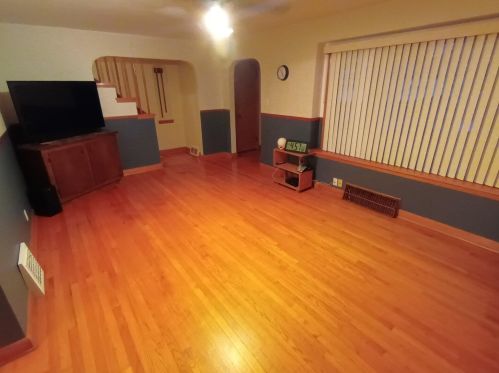 3565 Logan Ave, Milwaukee, WI 53207-3508