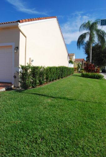 1055 Siena Oaks Cir, West Palm Beach, FL 33410-5133