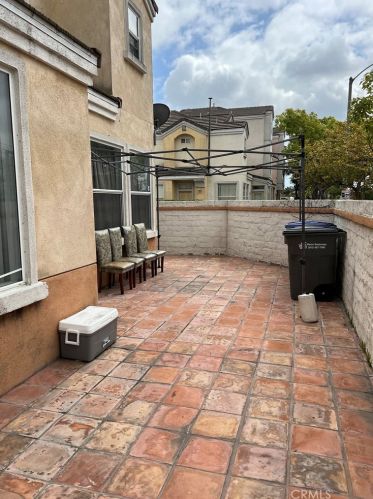12687 Antigua Ct, Lynwood CA  90262-5377 exterior