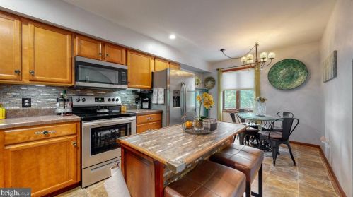 6 Chatham Ct, Dover DE  19901-3909 exterior