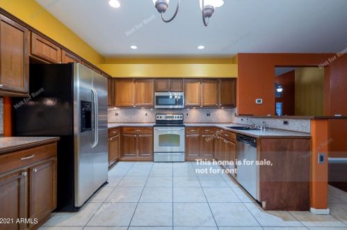 1677 Jahns Dr, Casa Grande, AZ 85122-2437