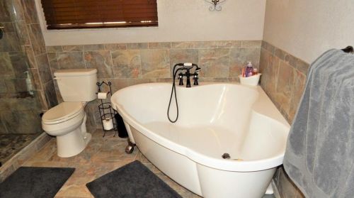 17639 Palamino Lk Dr, Dade City FL 33523-1949 exterior