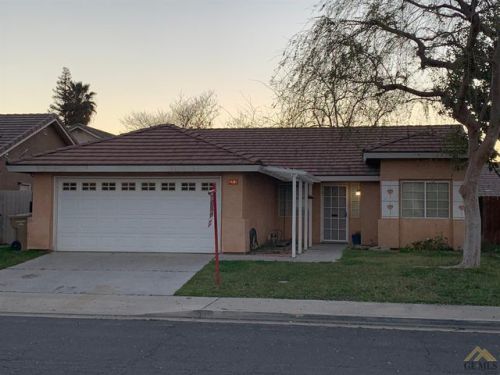 3217 Cattleman St, Bakersfield, CA 93312-3324