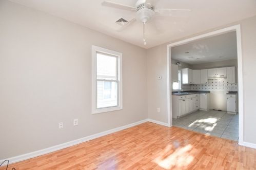 105 Lyons St, Springfield MA  01151-1610 exterior