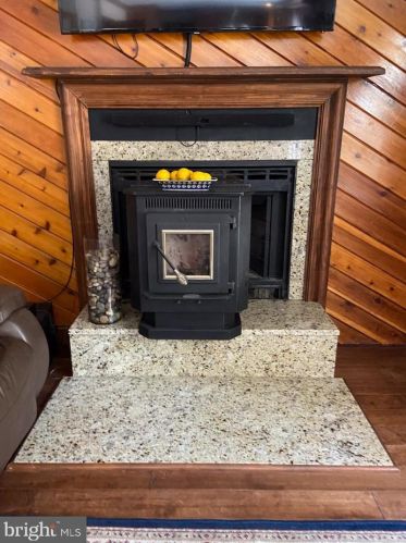 1331 Westminster Dr, Downingtown PA  19335-3652 exterior