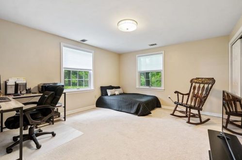 1316 Fox Chapel Rd, Pittsburgh PA  15238-1844 exterior