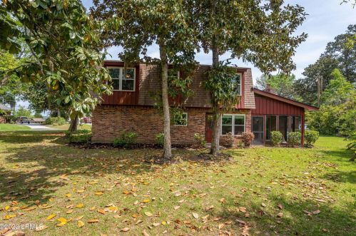 989 Dowlingwood Dr, Beaufort SC  29902-6323 exterior