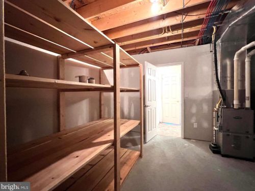 71 Keswick Dr, Navy Sup Dpt PA 17050-7917 exterior