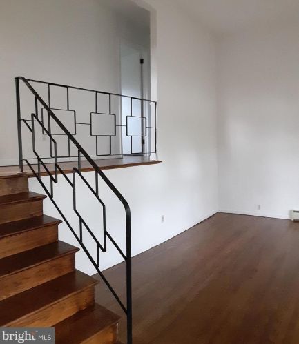 4546 Pickwick Dr, Wilmington, DE 19808-4298