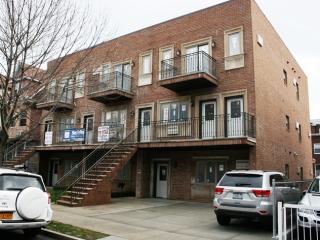 57 Bay 20th St, Brooklyn, NY 11214-3801