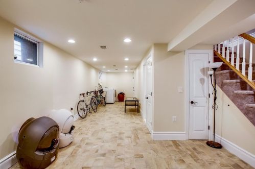 31 41 St, Bayonne NJ  07002-4803 exterior