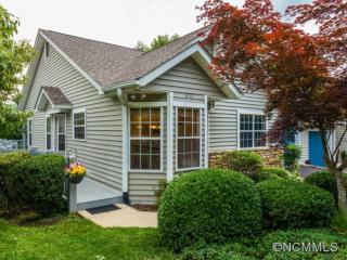 870 Park Pl, Hendersonville, NC 28791-3786
