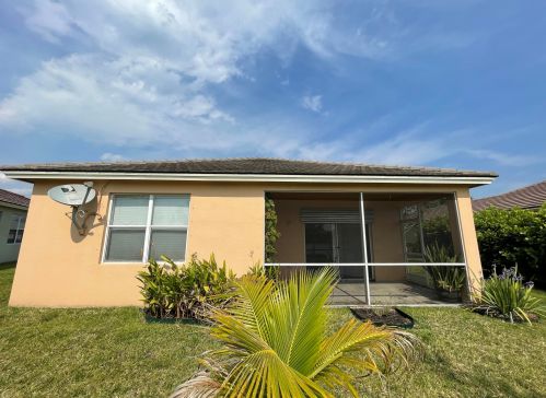 9801 Eastbrook Cir, Port Saint Lucie FL  34987-2431 exterior